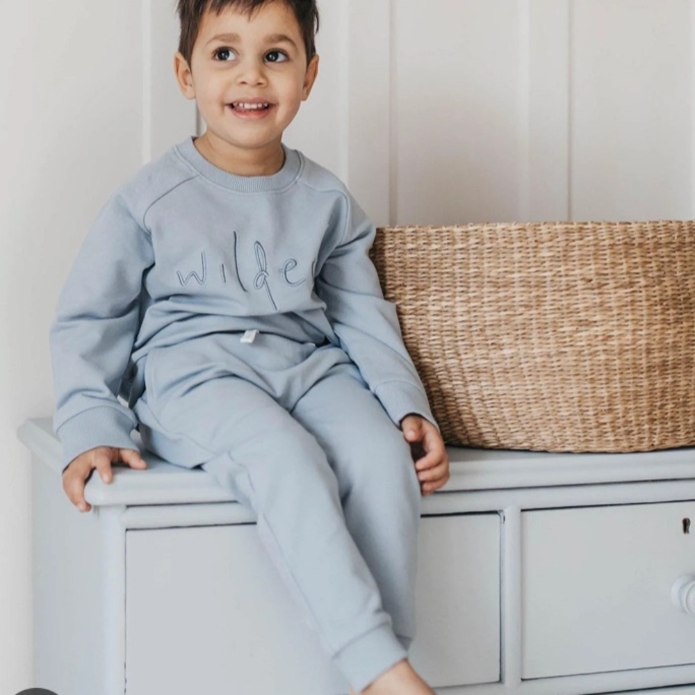EUC Jamie Kay Wildest sweatshirt and Morgan Pant (1yr)